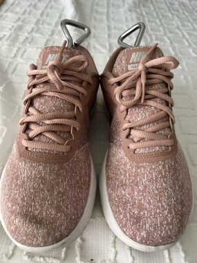 Nike Flex Contact Womens Size 8 Pink White Athletic Running Shoes Sneakers